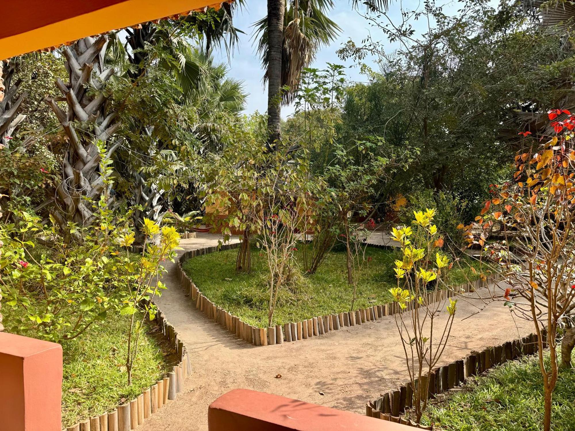 Little'S Nature Retreat Kartong Экстерьер фото