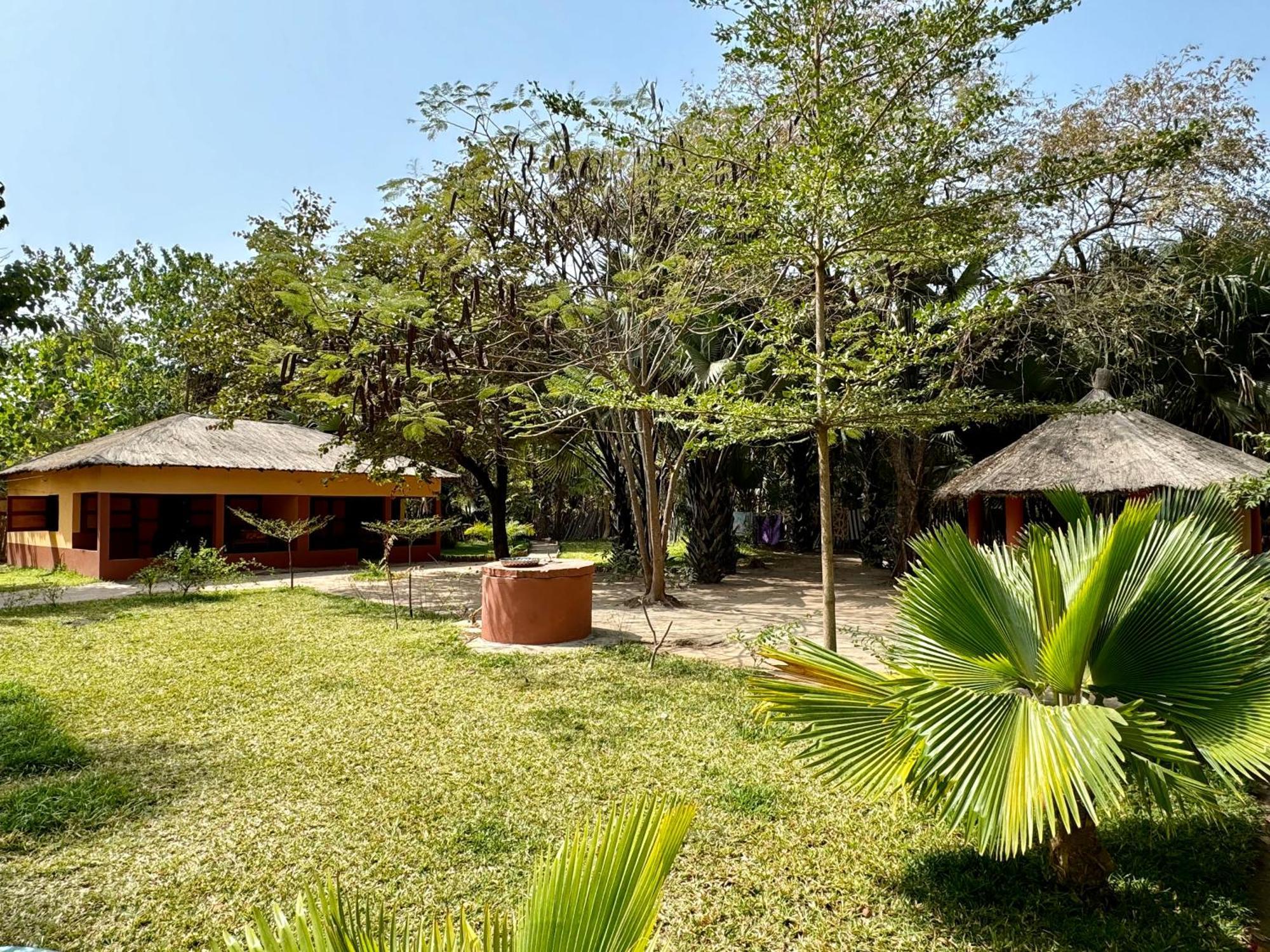 Little'S Nature Retreat Kartong Экстерьер фото