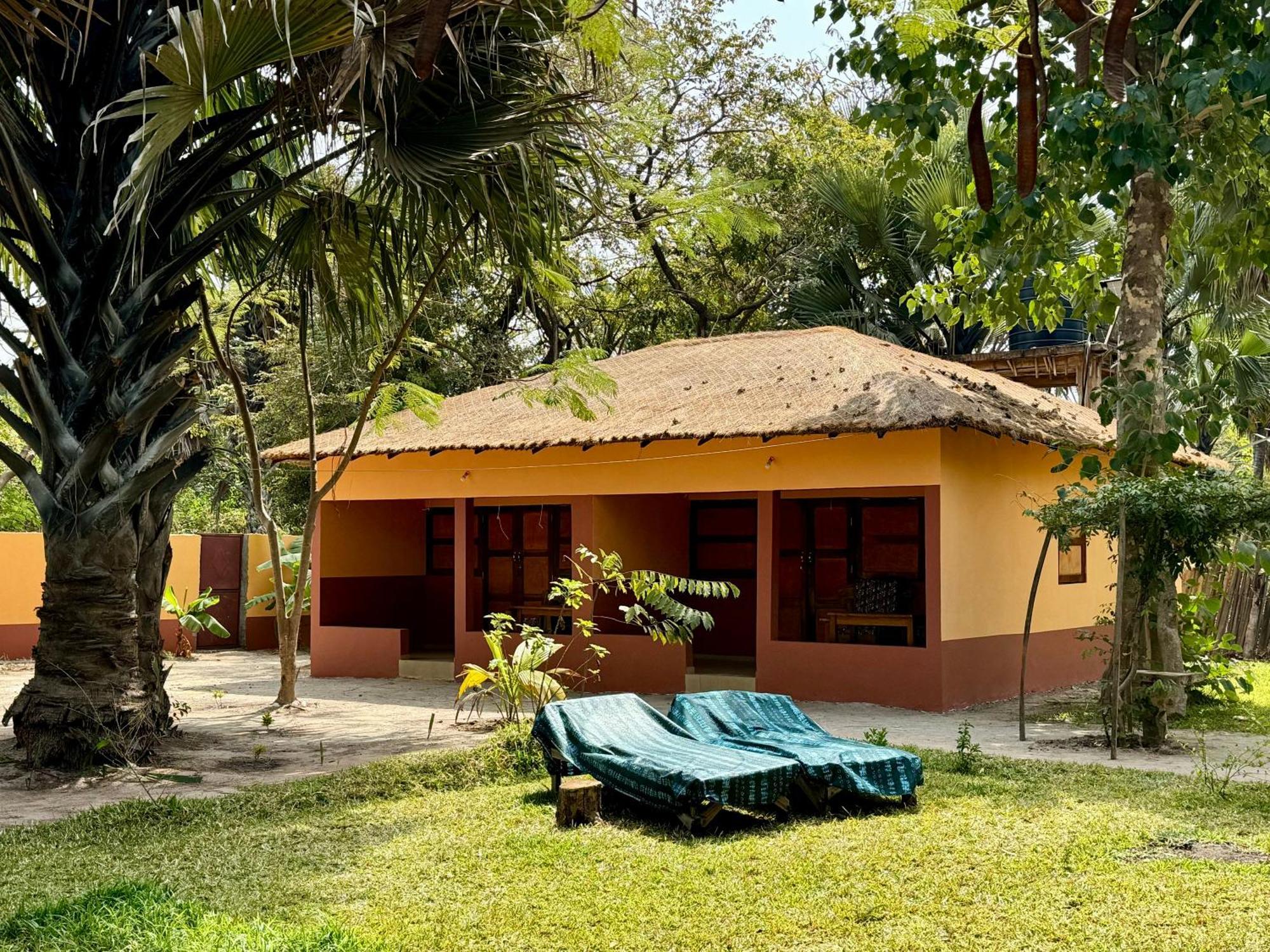 Little'S Nature Retreat Kartong Экстерьер фото